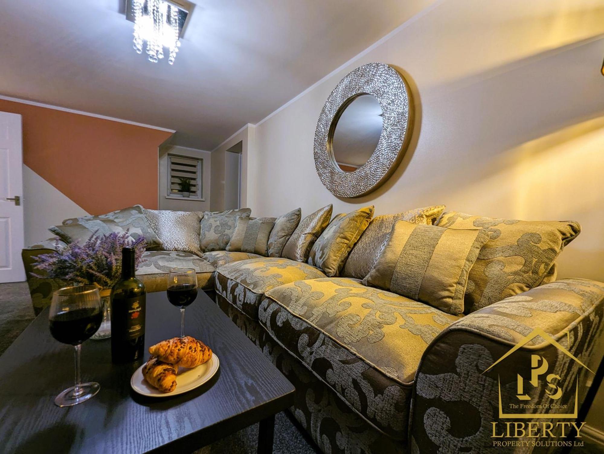 6 Guests * 4 Bedroom * Free Wi-Fi *Huntingdon Bagian luar foto
