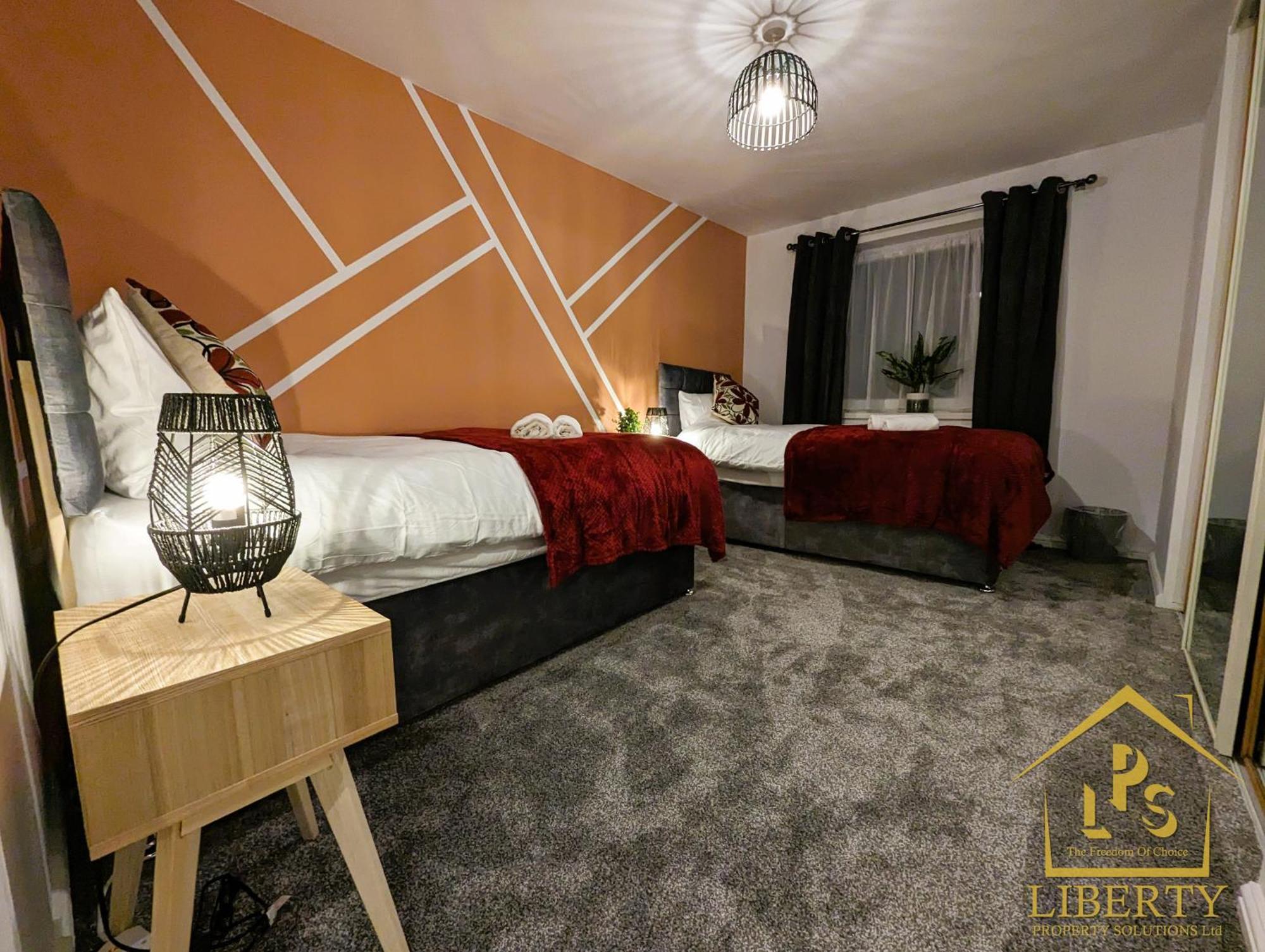 6 Guests * 4 Bedroom * Free Wi-Fi *Huntingdon Bagian luar foto