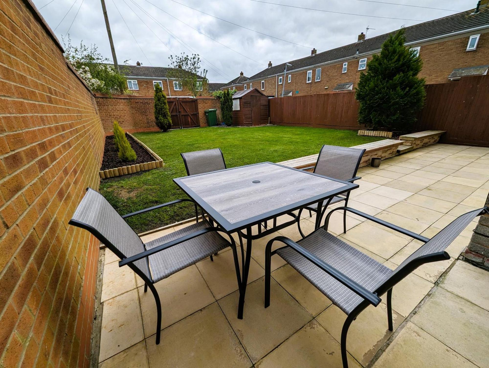 6 Guests * 4 Bedroom * Free Wi-Fi *Huntingdon Bagian luar foto